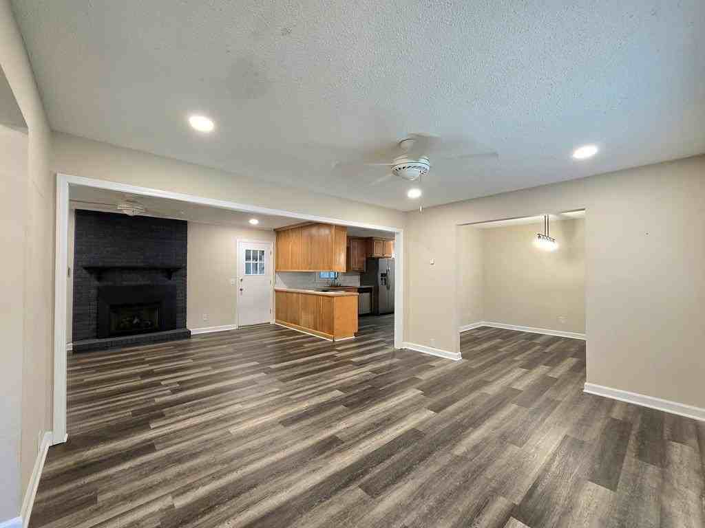 3 Valleybrook Ct - Photo 4 of 32