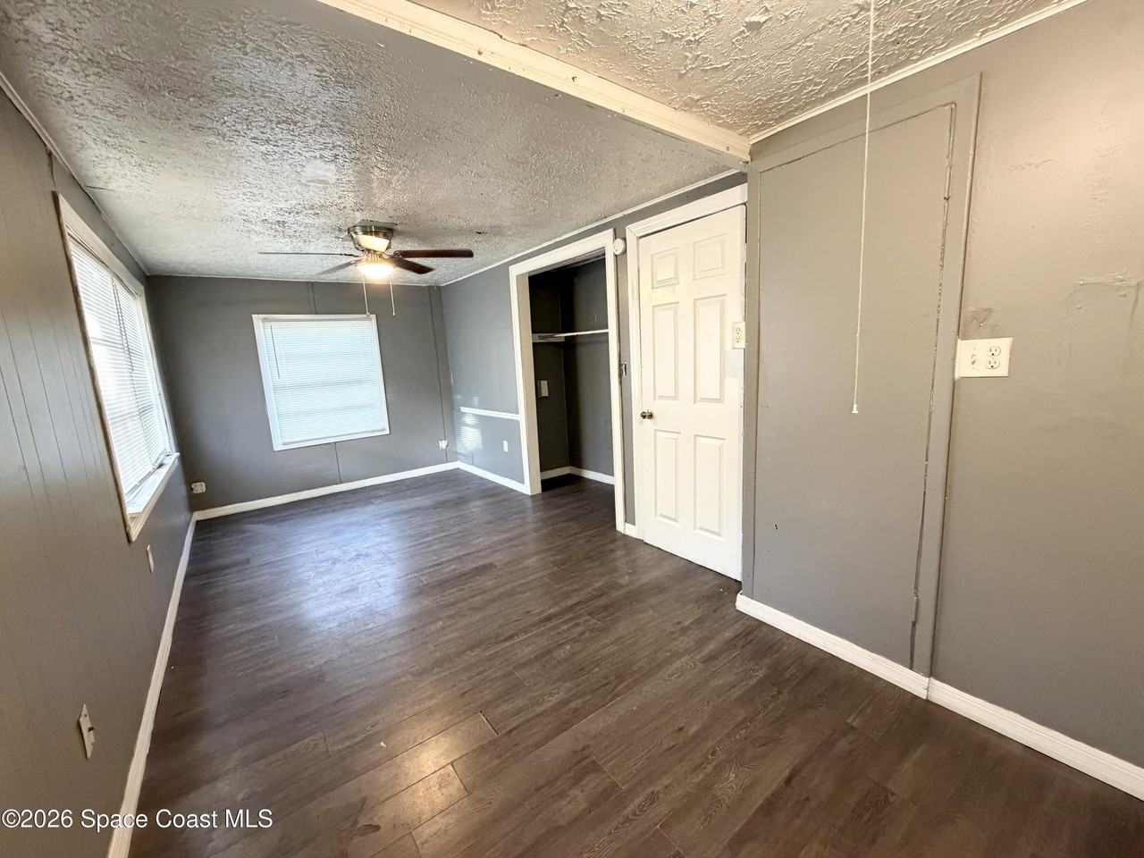 332 Palm Ave - Photo 4 of 8