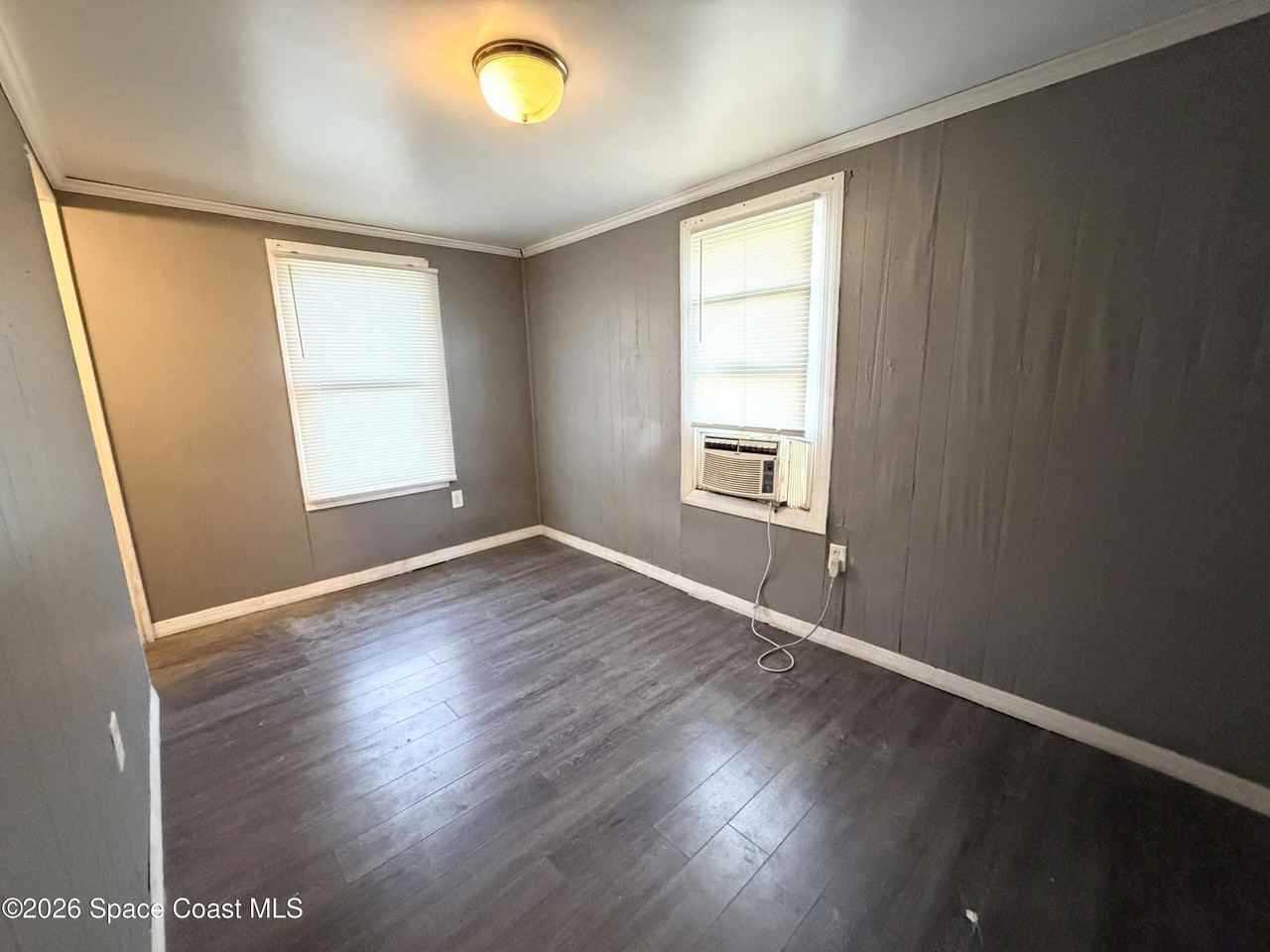 332 Palm Ave - Photo 5 of 8