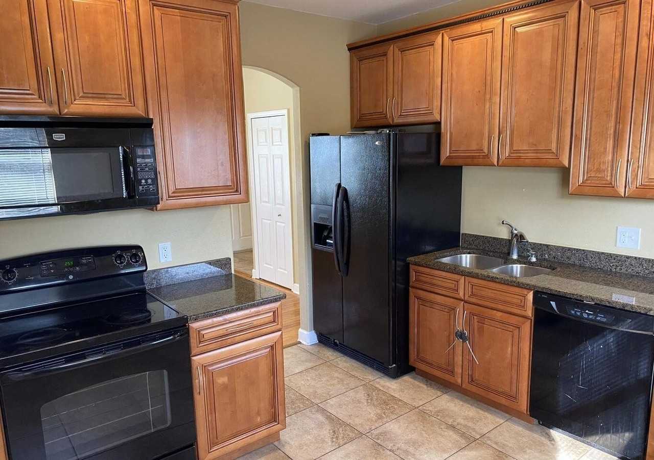 1501 S Shannon Ave Apt 7 #7 - Photo 7 of 13