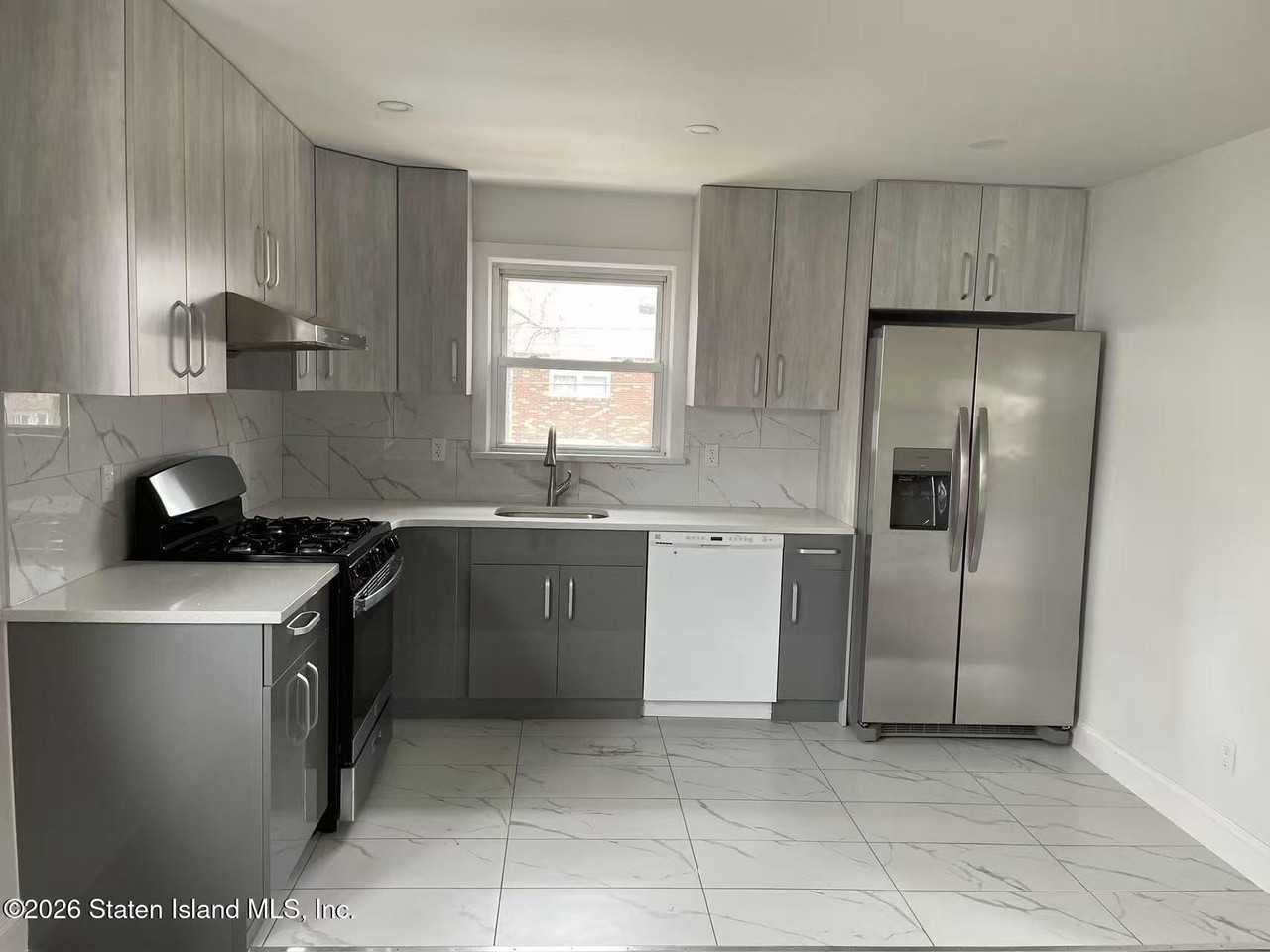 14 Evergreen Ave #2 - Photo 4 of 9