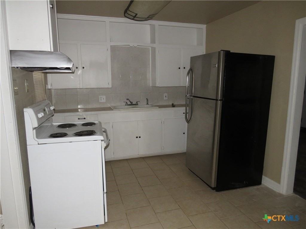 214 E Munroe Ave - Photo 5 of 15