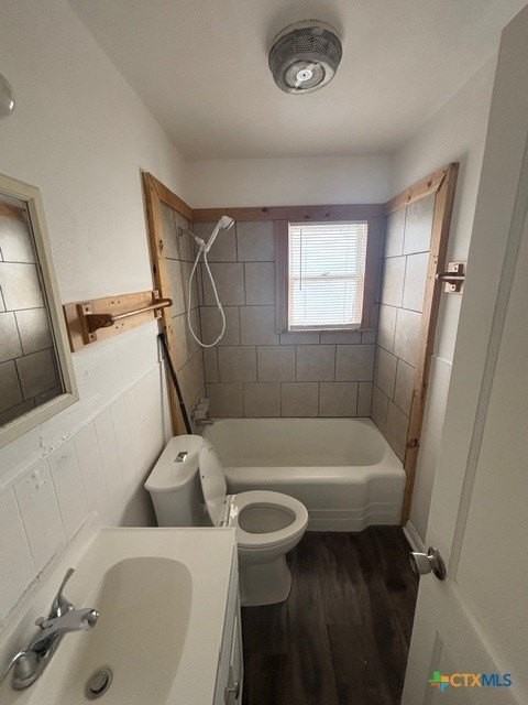 802 W Dean Ave - Photo 6 of 7