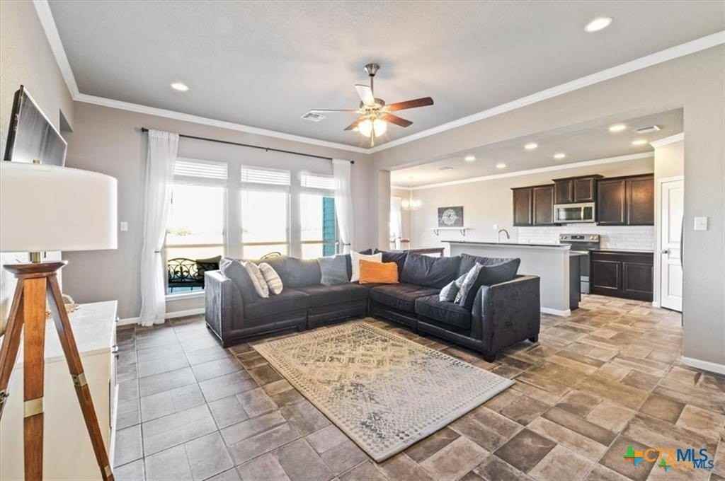 703 Rivington Dr - Photo 6 of 29