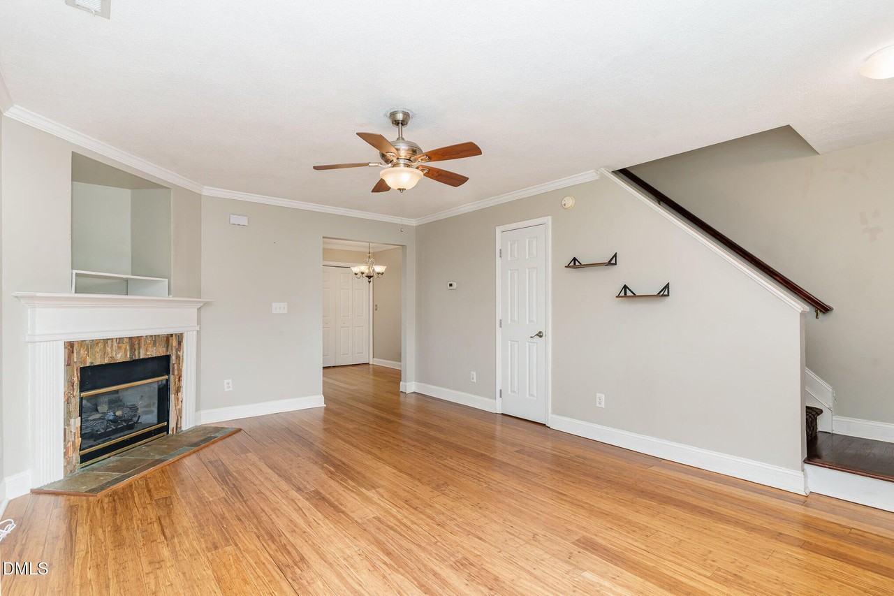 2215 Turtle Point Dr - Photo 3 of 25