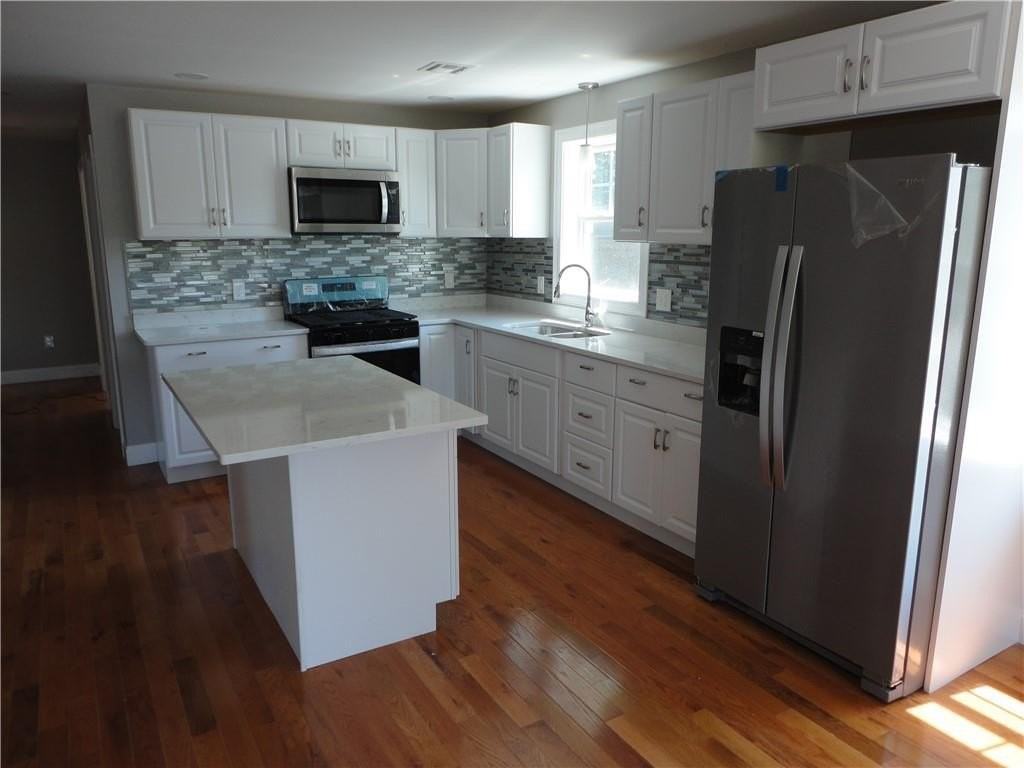 845 Manton Ave - Photo 2 of 7