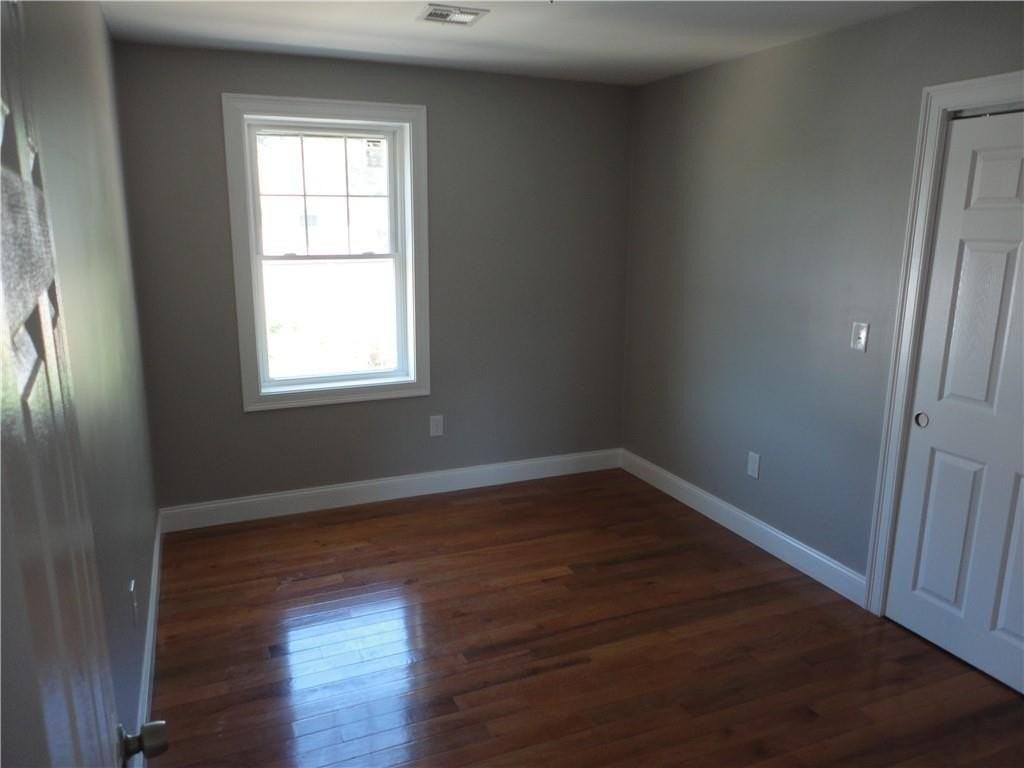 845 Manton Ave - Photo 5 of 7