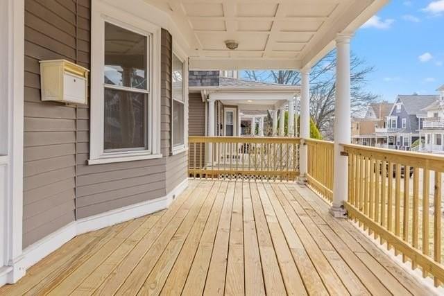 242 Waterman St - Photo 3 of 24