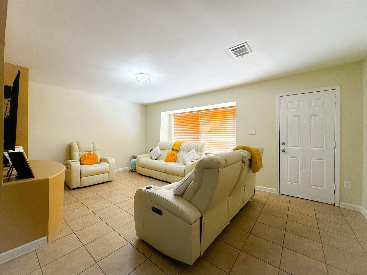 6551 S Briar Bayou Dr - Photo 5 of 26