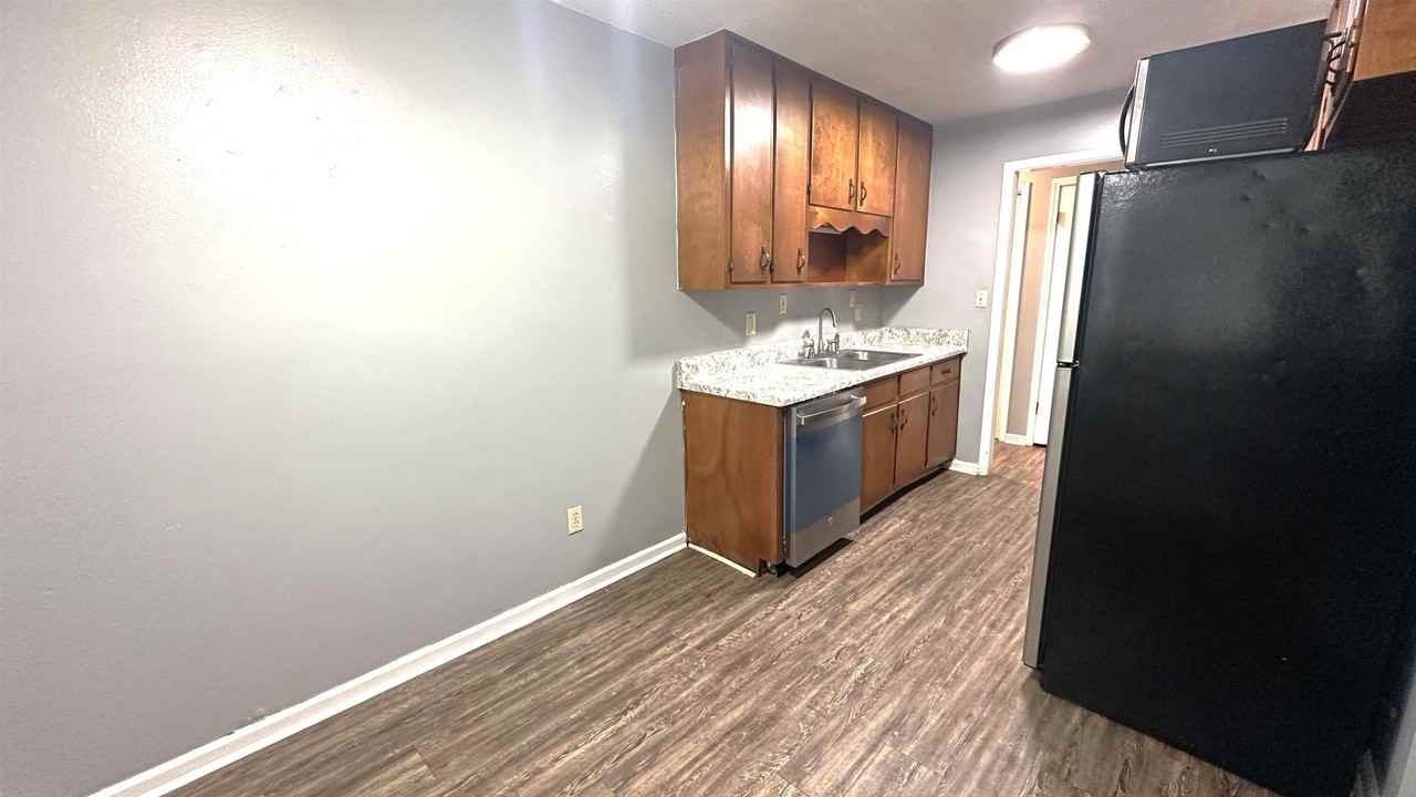 3735 Donovan Dr Apt C #C - Photo 6 of 18