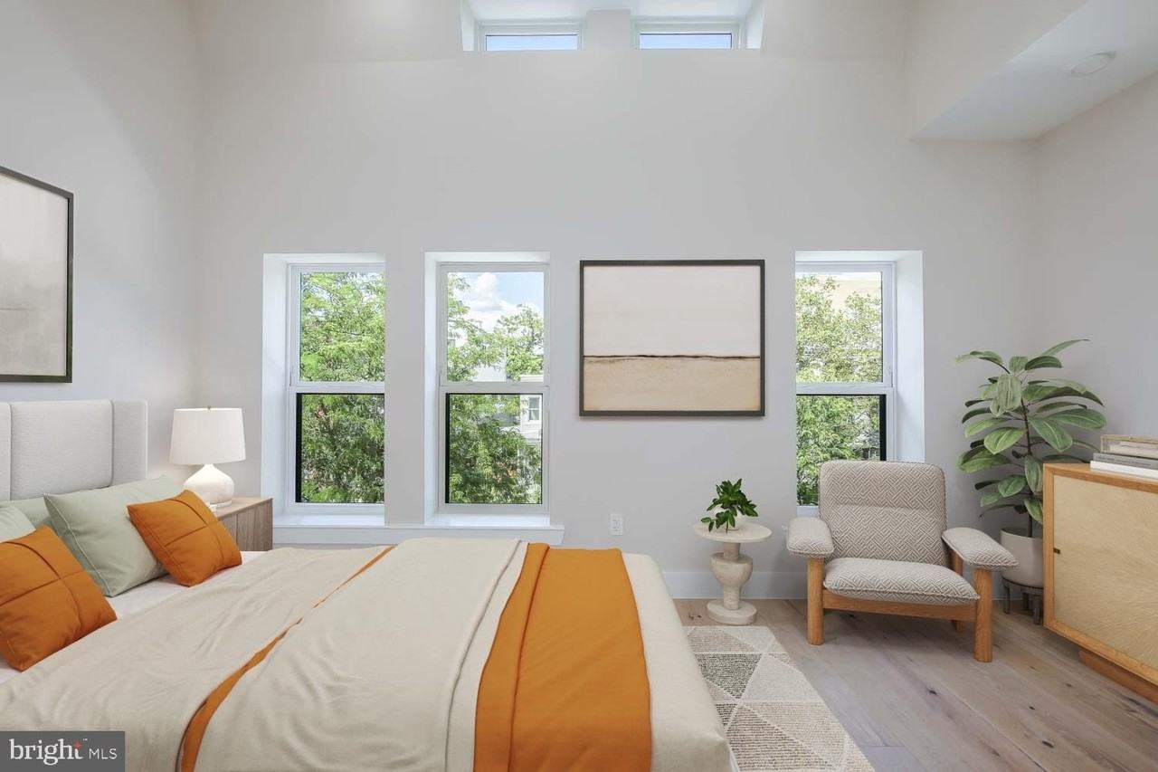 722 Kenyon St Nw Unit A #A - Photo 6 of 38