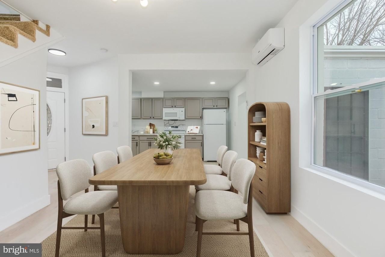 745 Kenyon St Nw - Photo 3 of 30