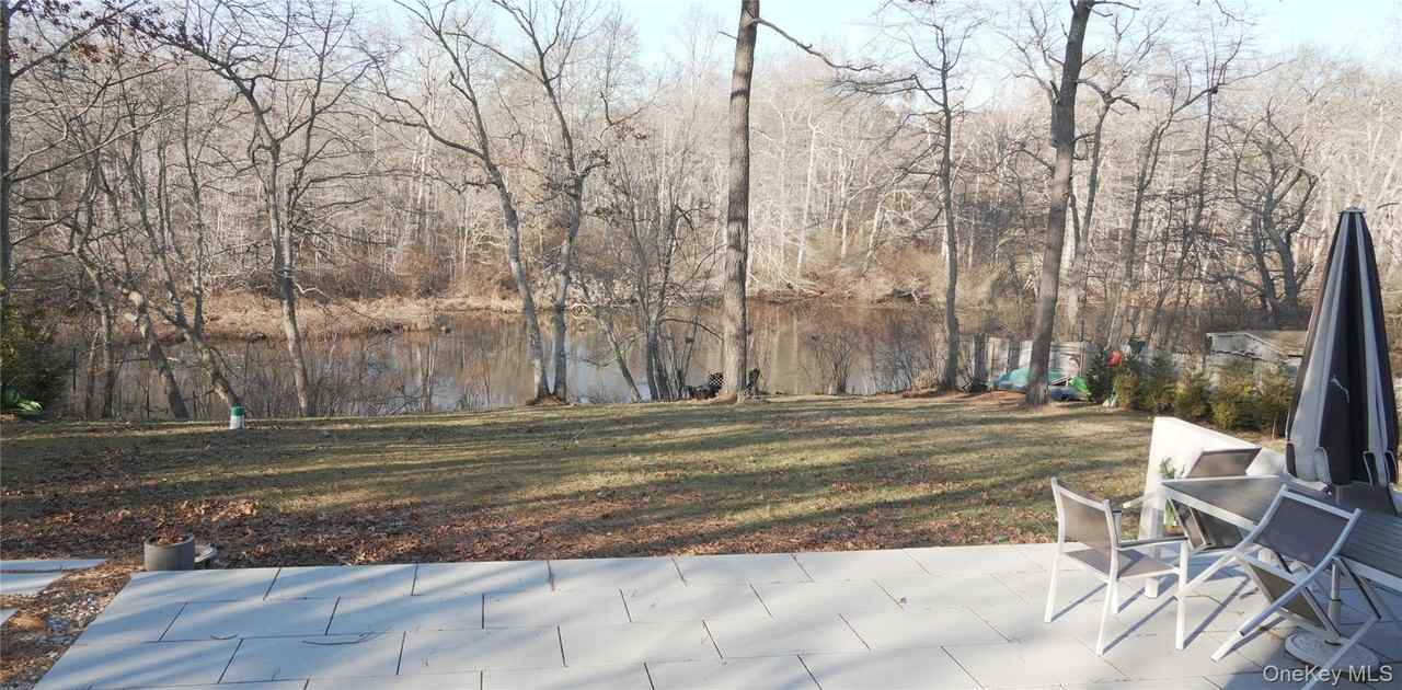 371 S River Rd - Photo 3 of 24