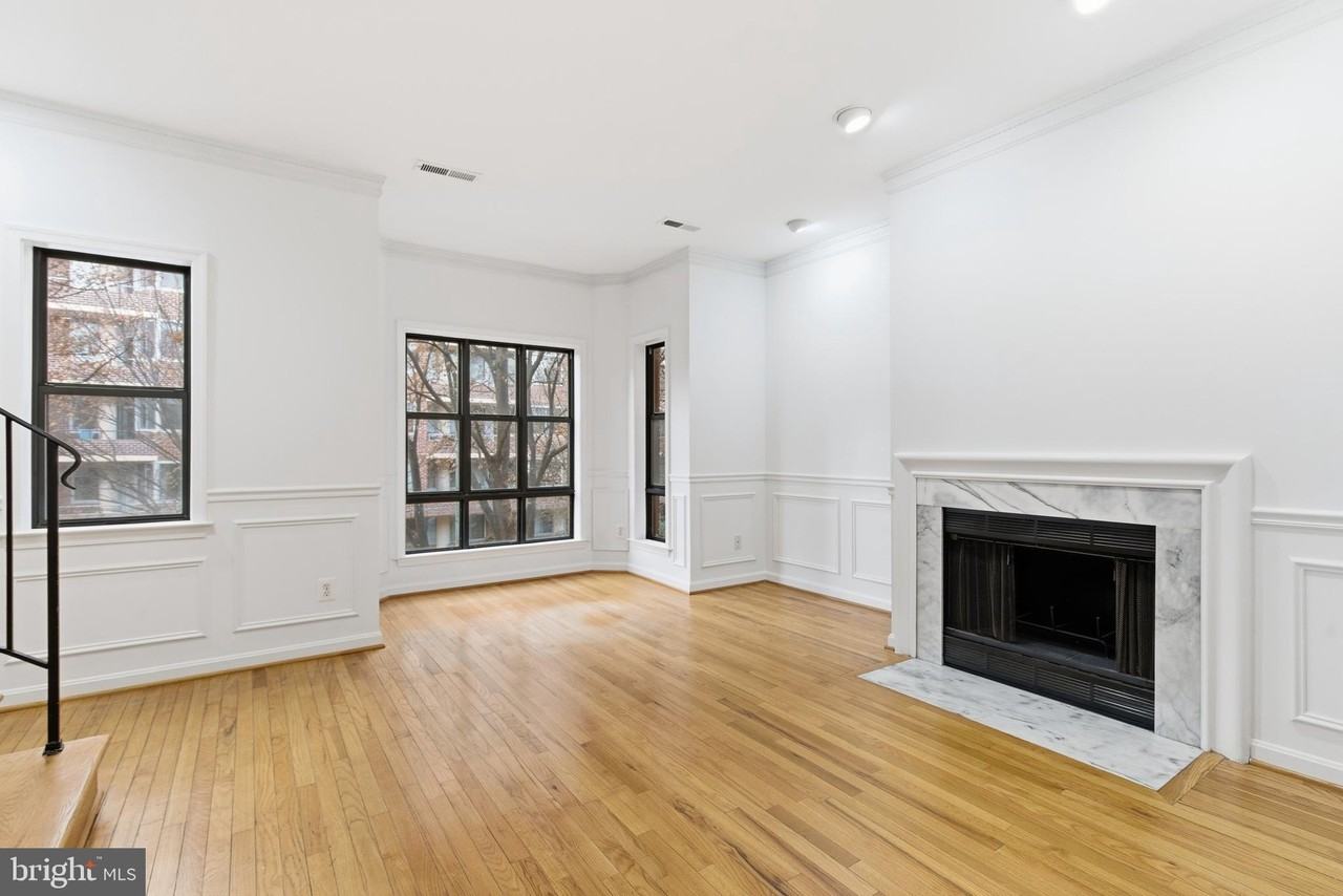 1203 N St Nw Apt E #E - Photo 2 of 24