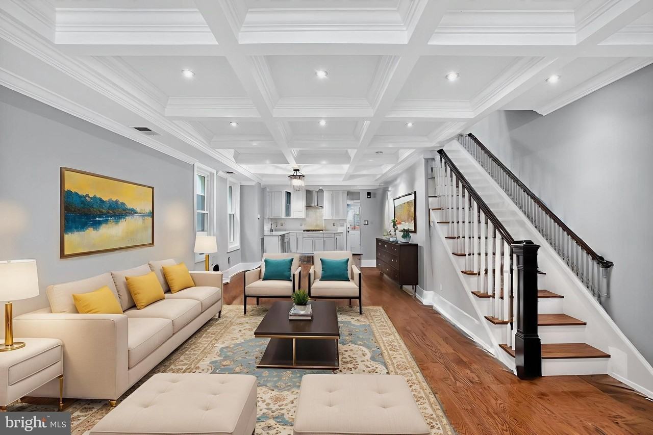 1959 H St Ne - Photo 3 of 45