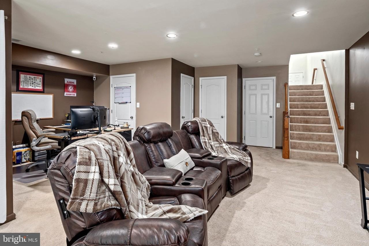 7530 Stonehouse Run Dr - Photo 5 of 50