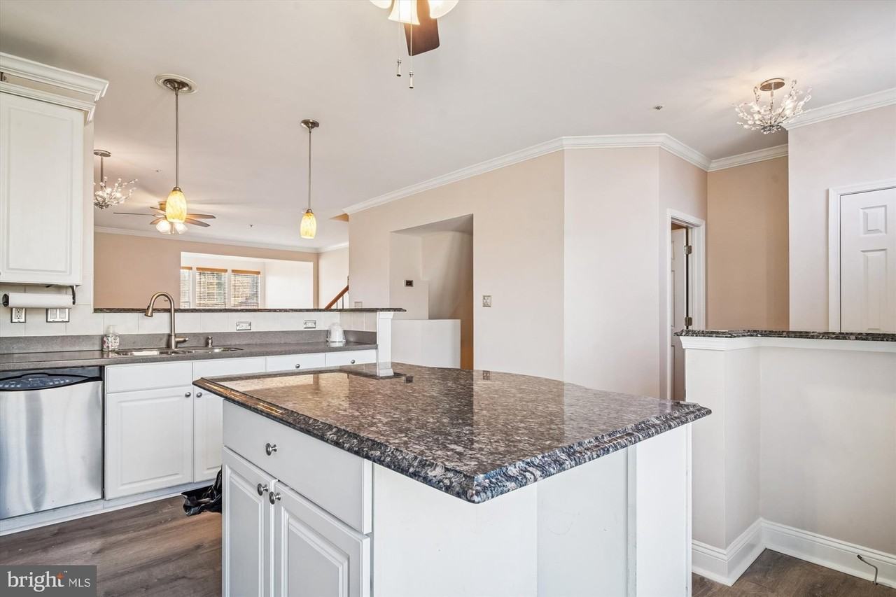 3834 Glebe Meadow Way - Photo 7 of 50