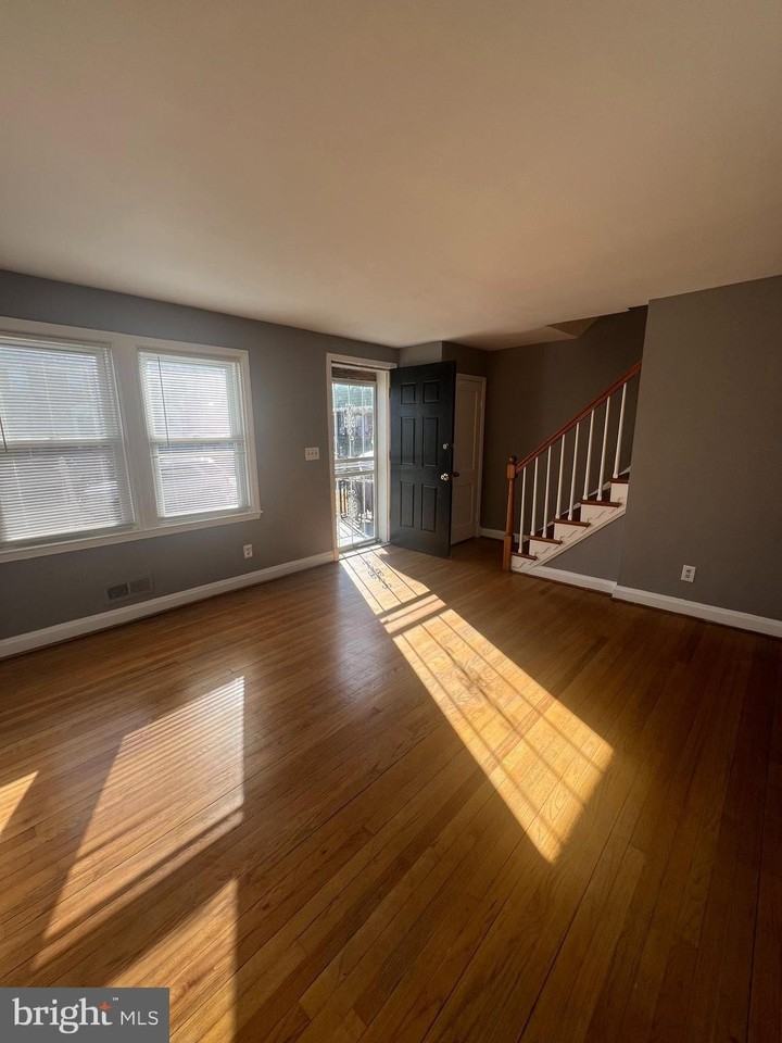 3632 Elmora Ave - Photo 2 of 16