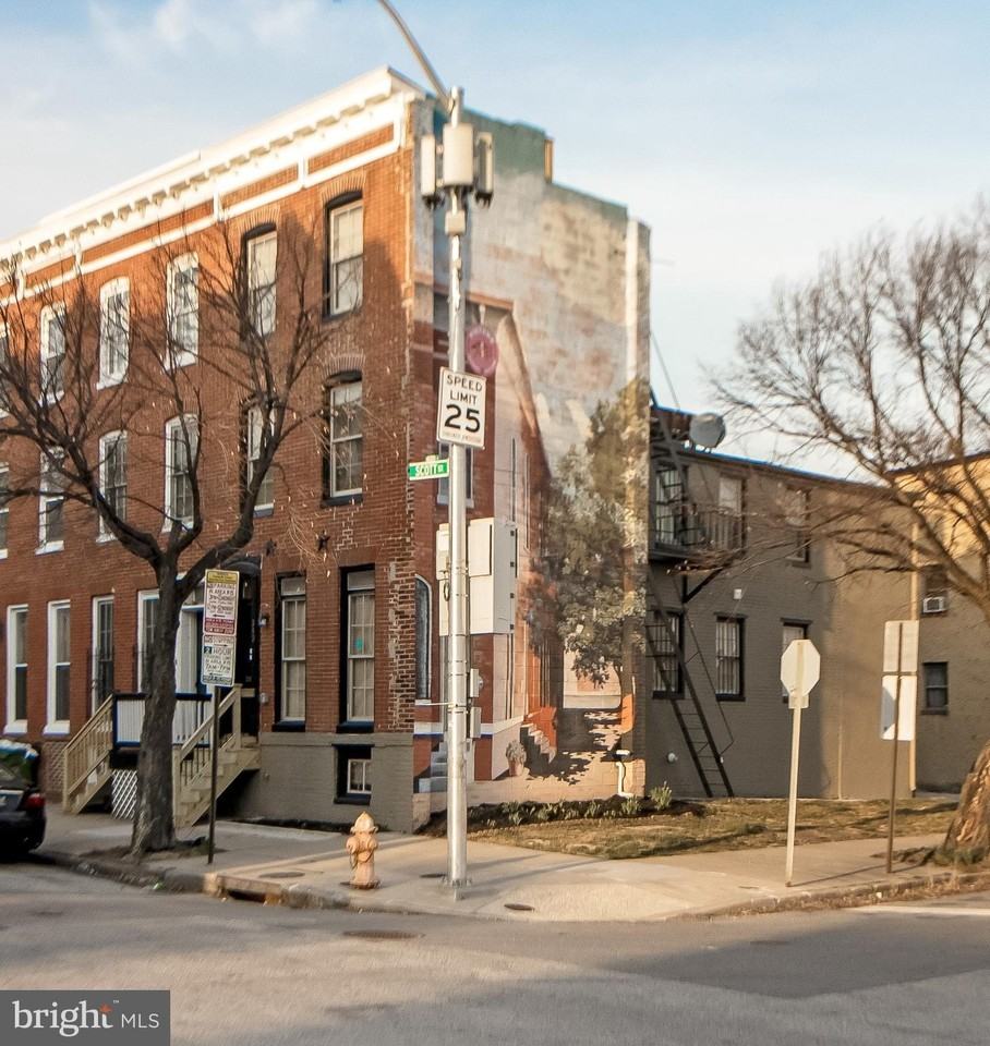 343 Scott St Apt 2 #2 - Photo 2 of 17