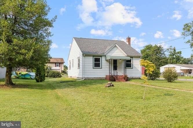 7611 Sparrows Point Blvd - Photo 2 of 46