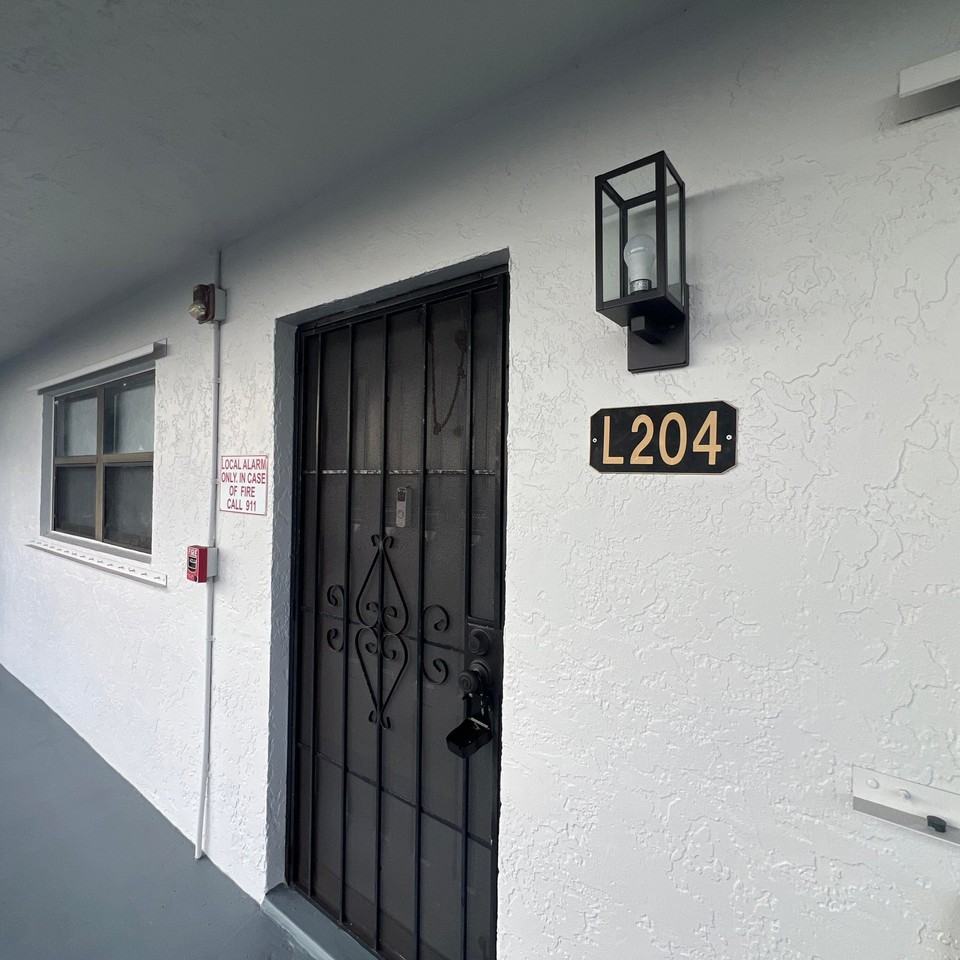 2141 W Woolbright Rd - Photo 3 of 37