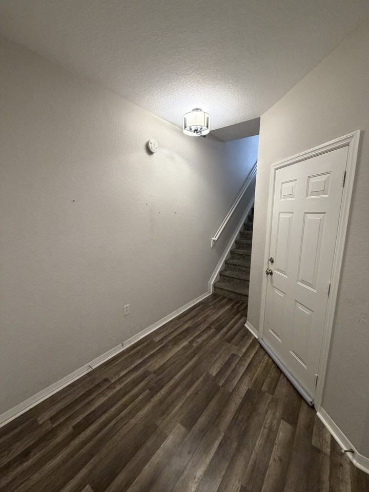 5220 W Kennedy Blvd - Photo 5 of 28