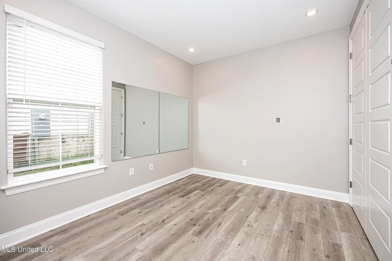 10463 W Landon Green Cir - Photo 7 of 50