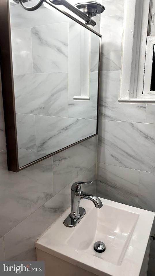 24 W Hancock St - Photo 3 of 9