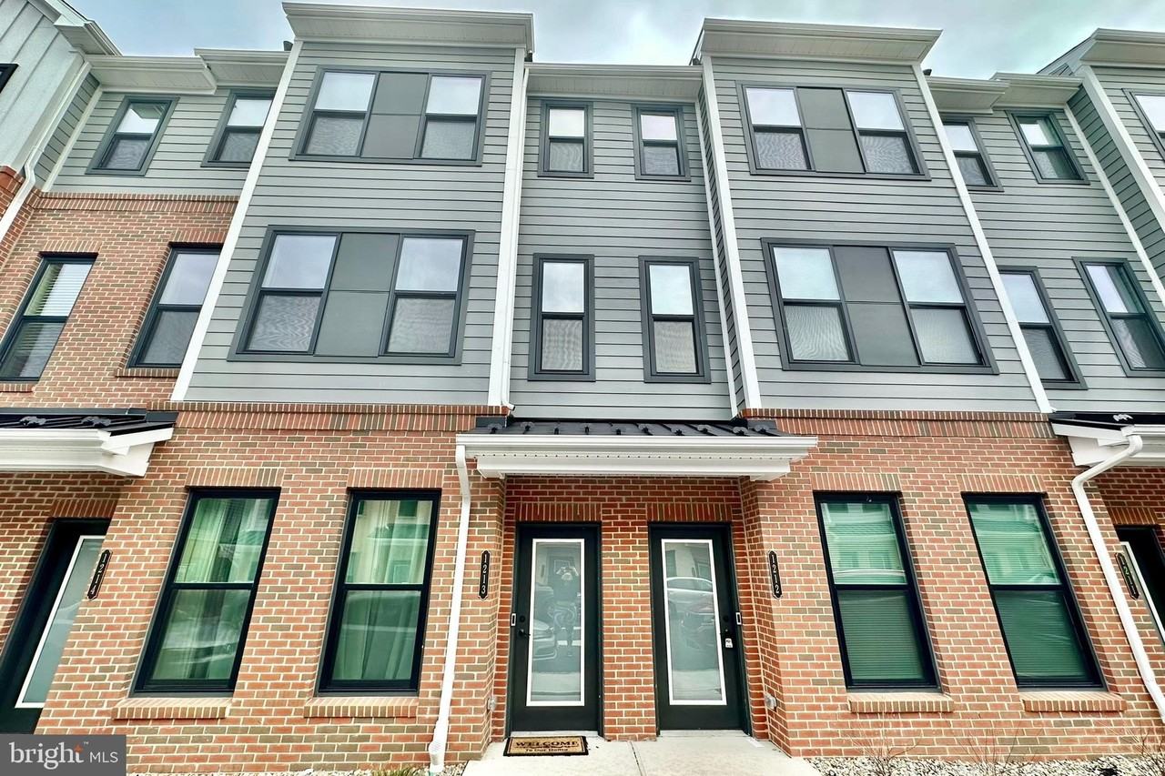 1212 Parker Blvd Unit 1212 #1212 - Photo 2 of 25