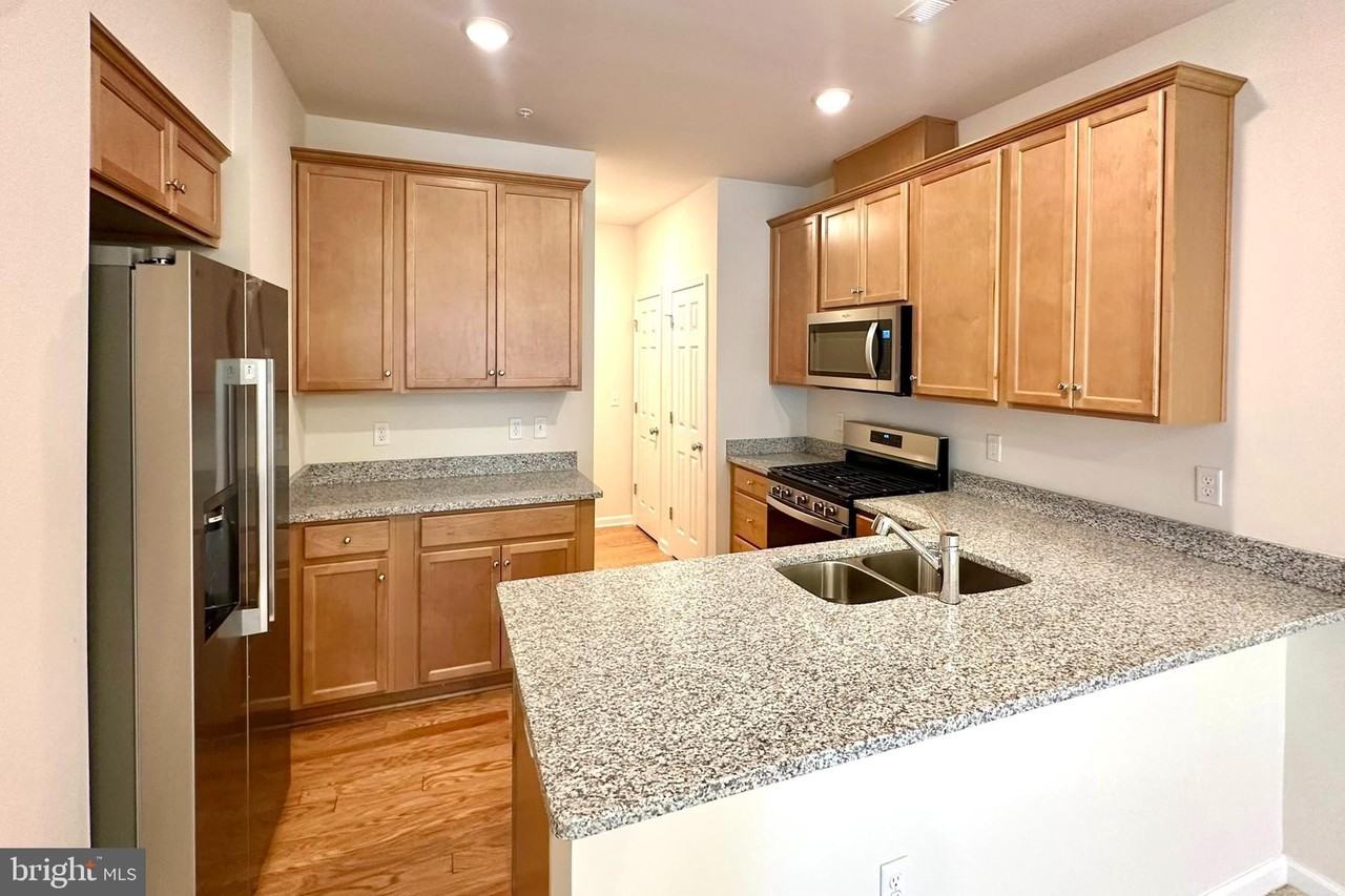 1212 Parker Blvd Unit 1212 #1212 - Photo 7 of 25