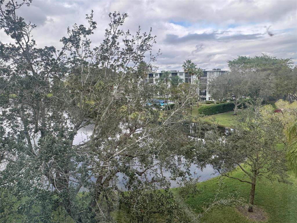 2104 S Cypress Bend Dr - Photo 5 of 11