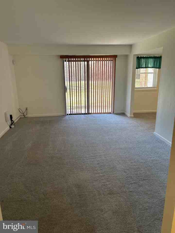 1155 York Rd Apt D1 #D1 - Photo 3 of 15