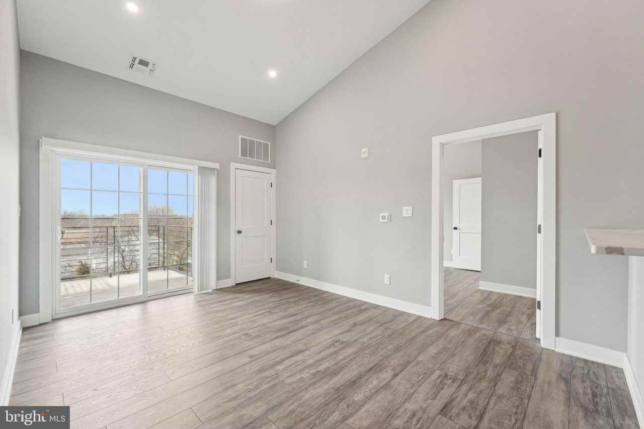 2421 Bristol Rd Unit 204 #204 - Photo 3 of 16