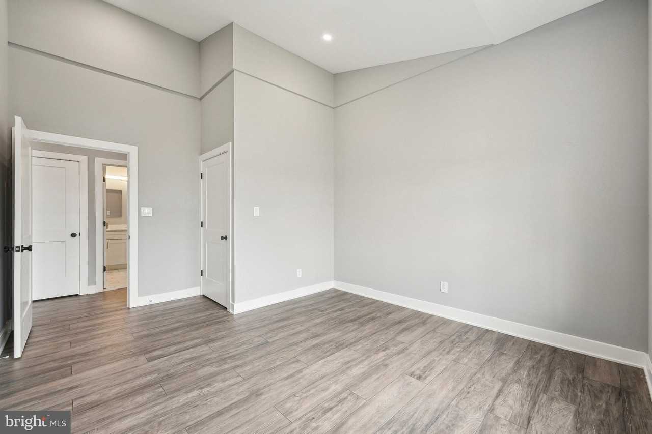 2421 Bristol Rd Unit 205 #205 - Photo 5 of 16