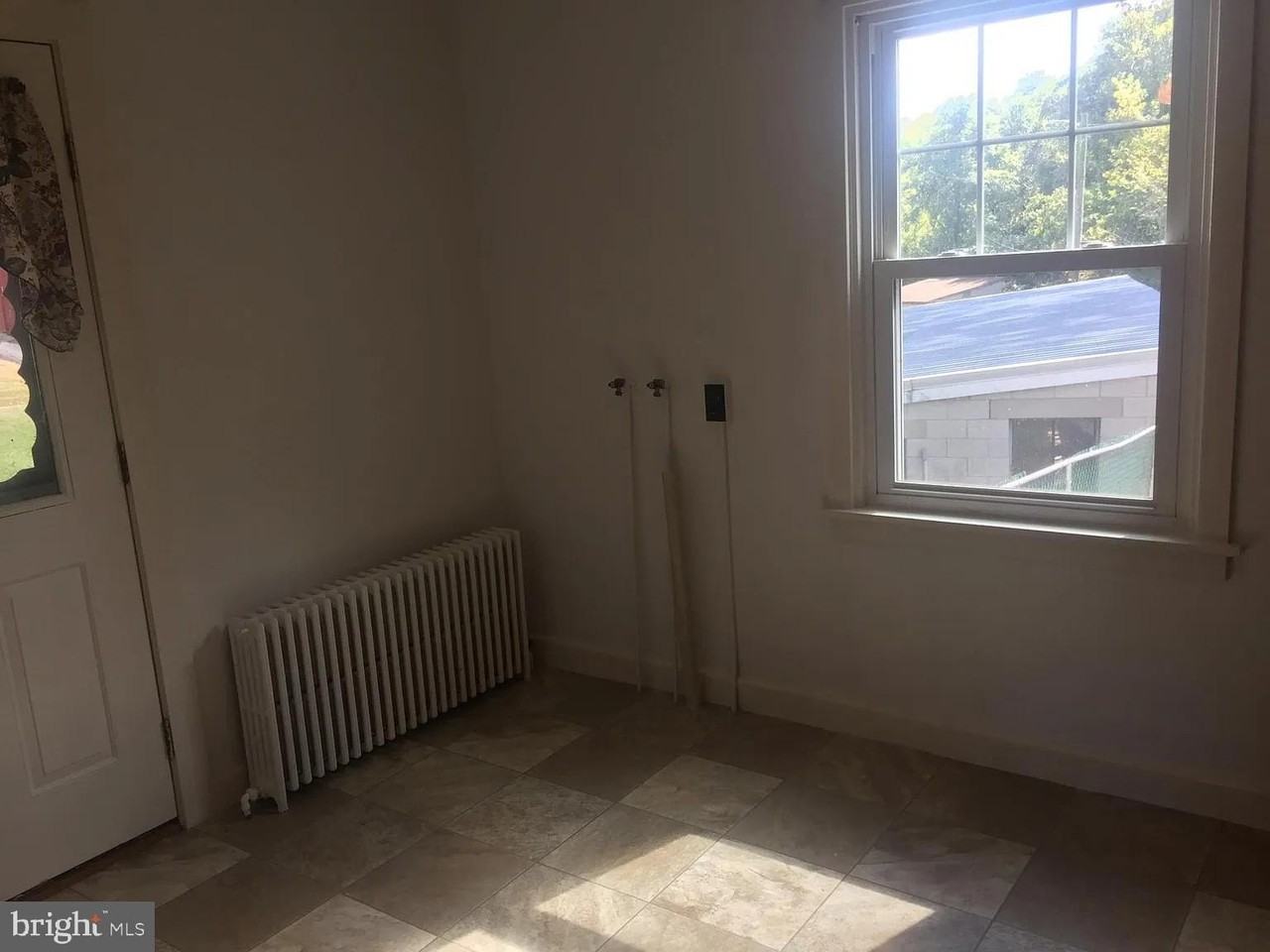 2232 River Rd - Photo 5 of 12