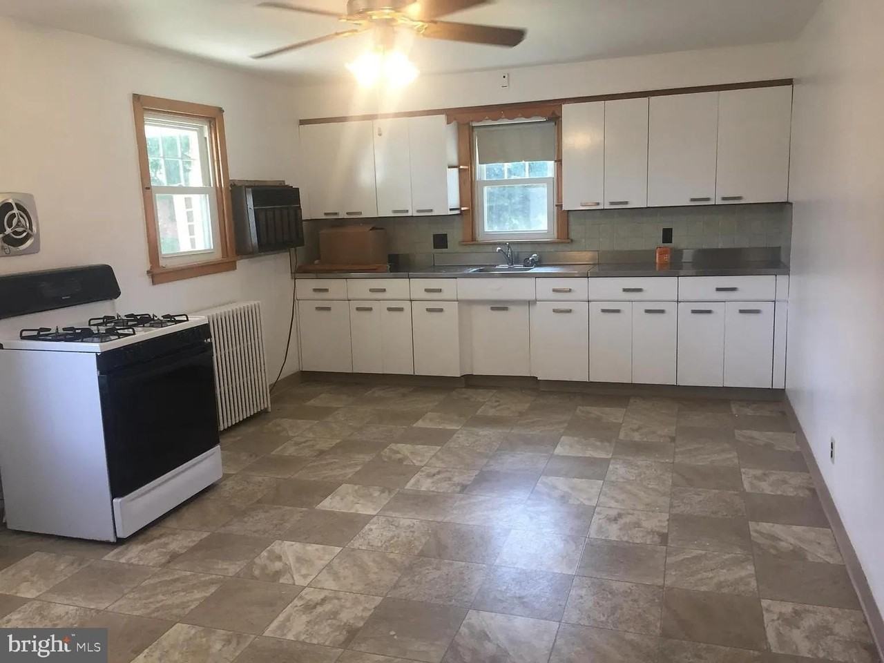 2232 River Rd - Photo 7 of 12