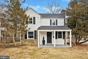 featured image of 219 Williamsburg Rd