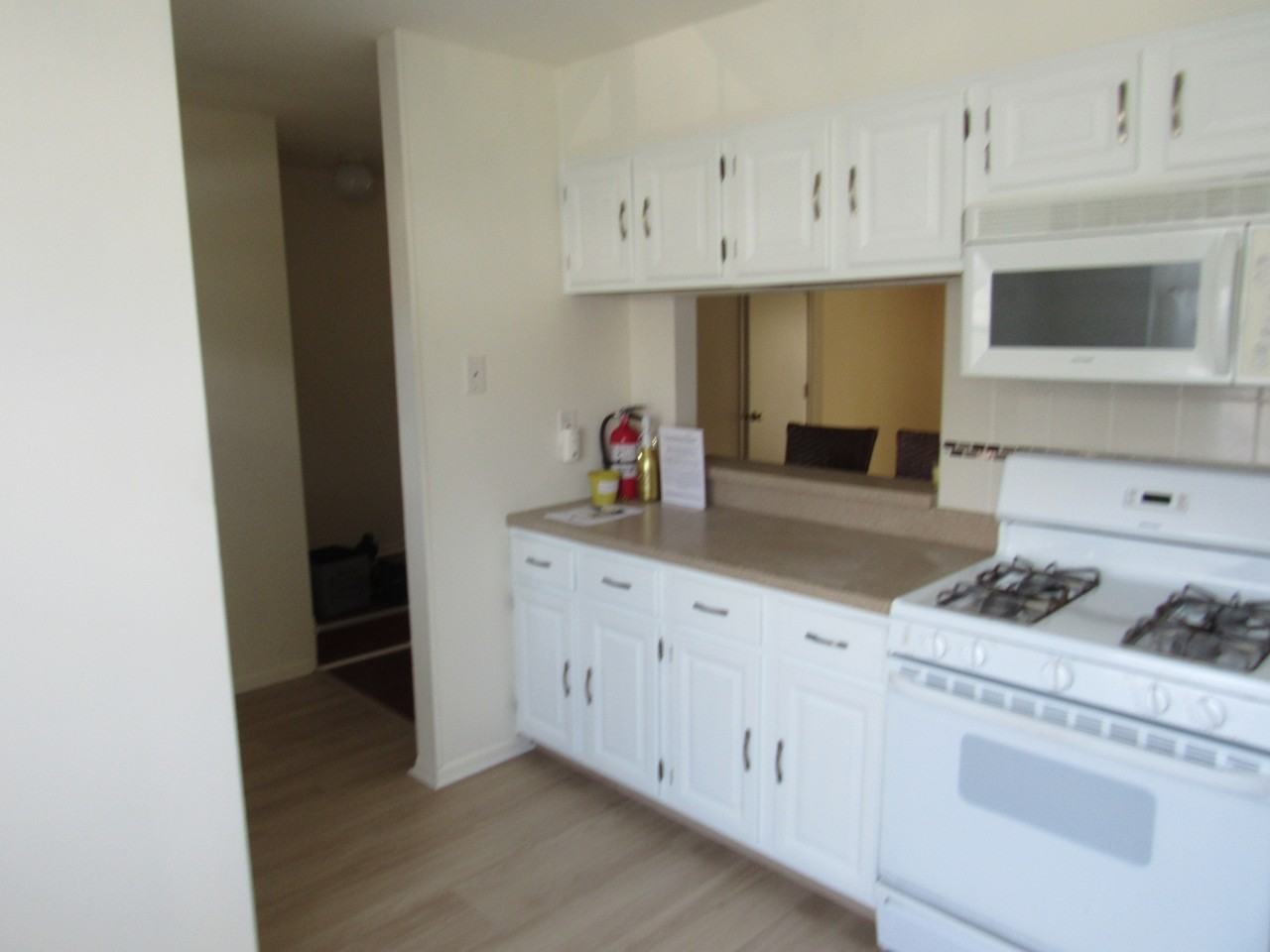 32 Lafayette Ct - Photo 3 of 33