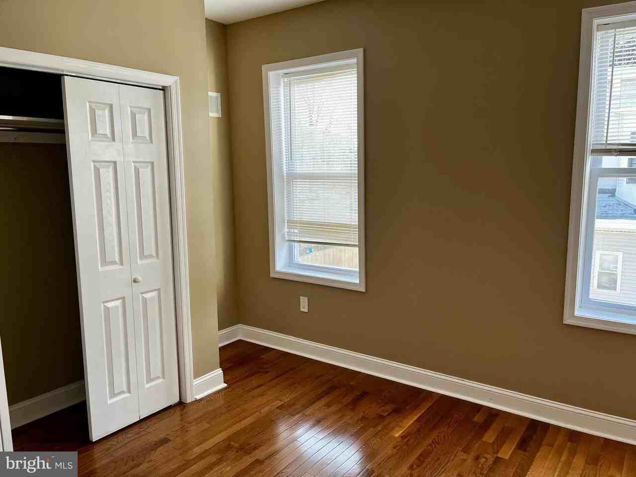 2841 N Judson St - Photo 4 of 20