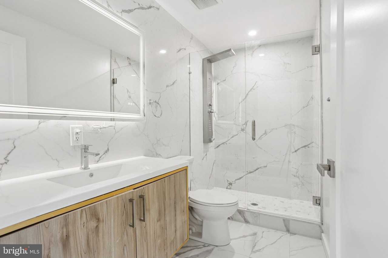 1201 VINE Street unit: Studio - Photo 3 of 29