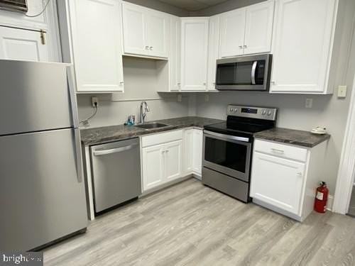 218 E Market St 2nd Fl #2ndFL - Photo 5 of 11