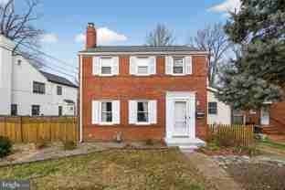 6031 9th St N - Photo 1 of 1