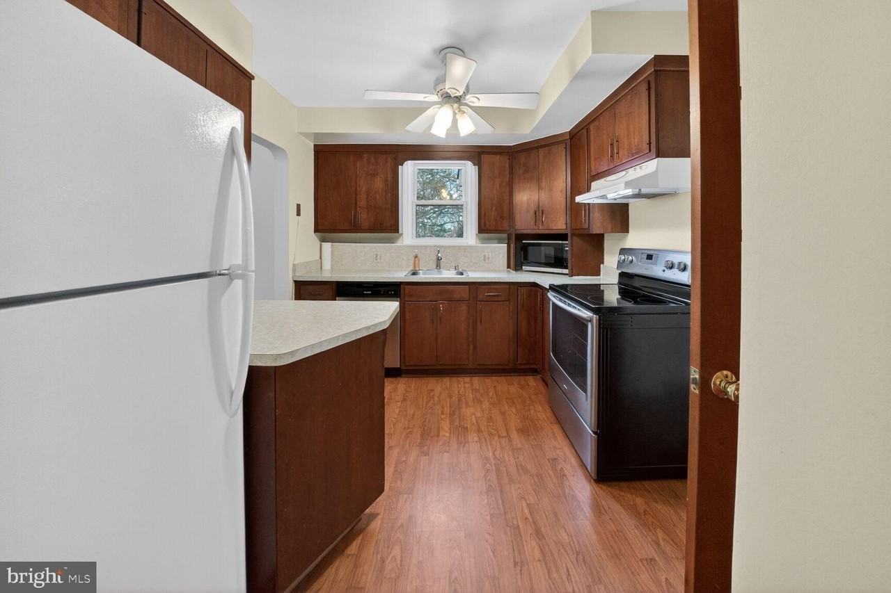 6031 9th St N - Photo 5 of 17