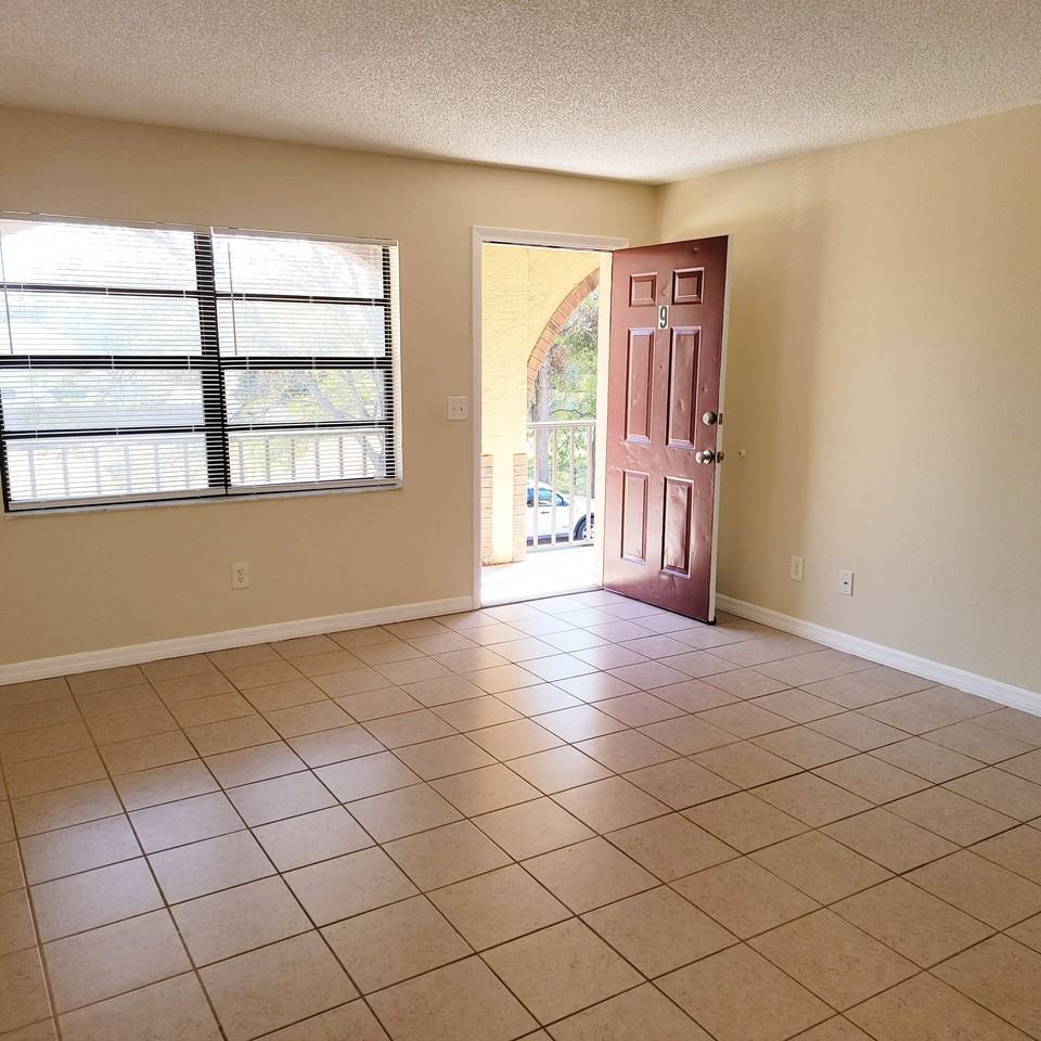 4030 78th Avenue North ##11 - Photo 5 of 8