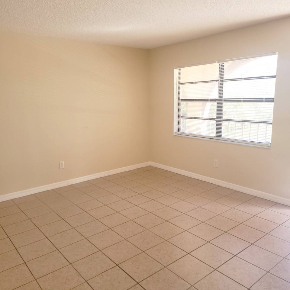 4030 78th Avenue North ##11 - Photo 6 of 8