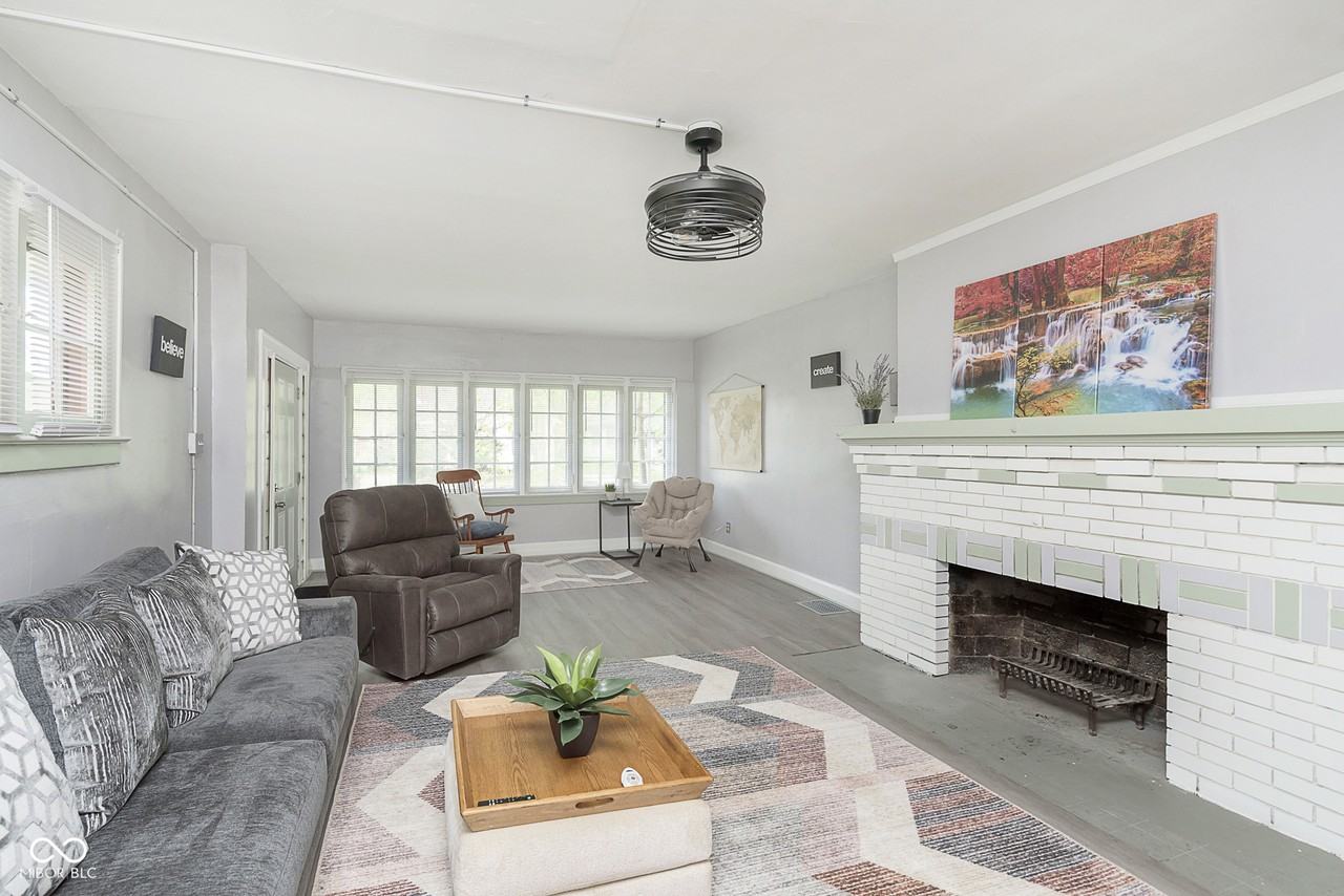 4237 Graceland Ave - Photo 4 of 23