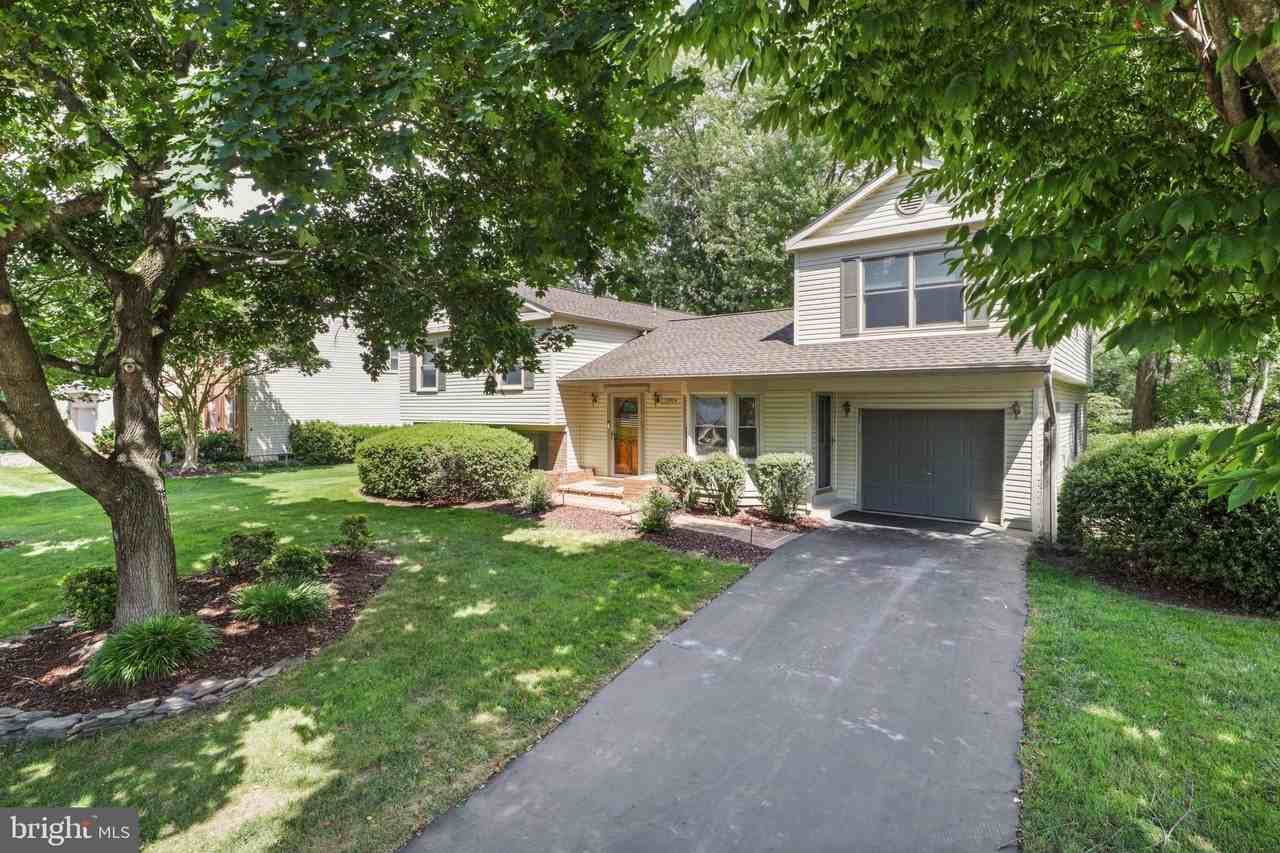 12624 Fantasia Dr - Photo 2 of 50