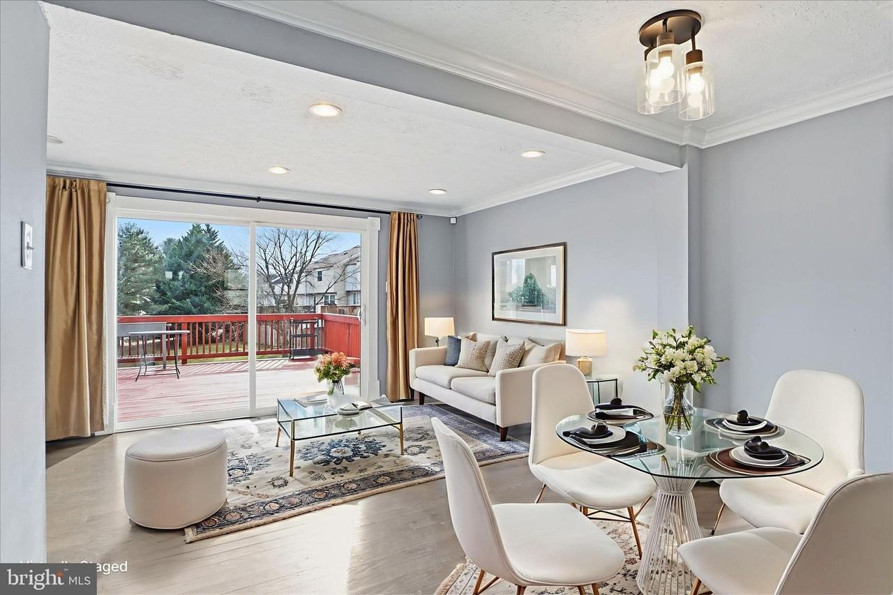 8418 White Feather Ct - Photo 7 of 33