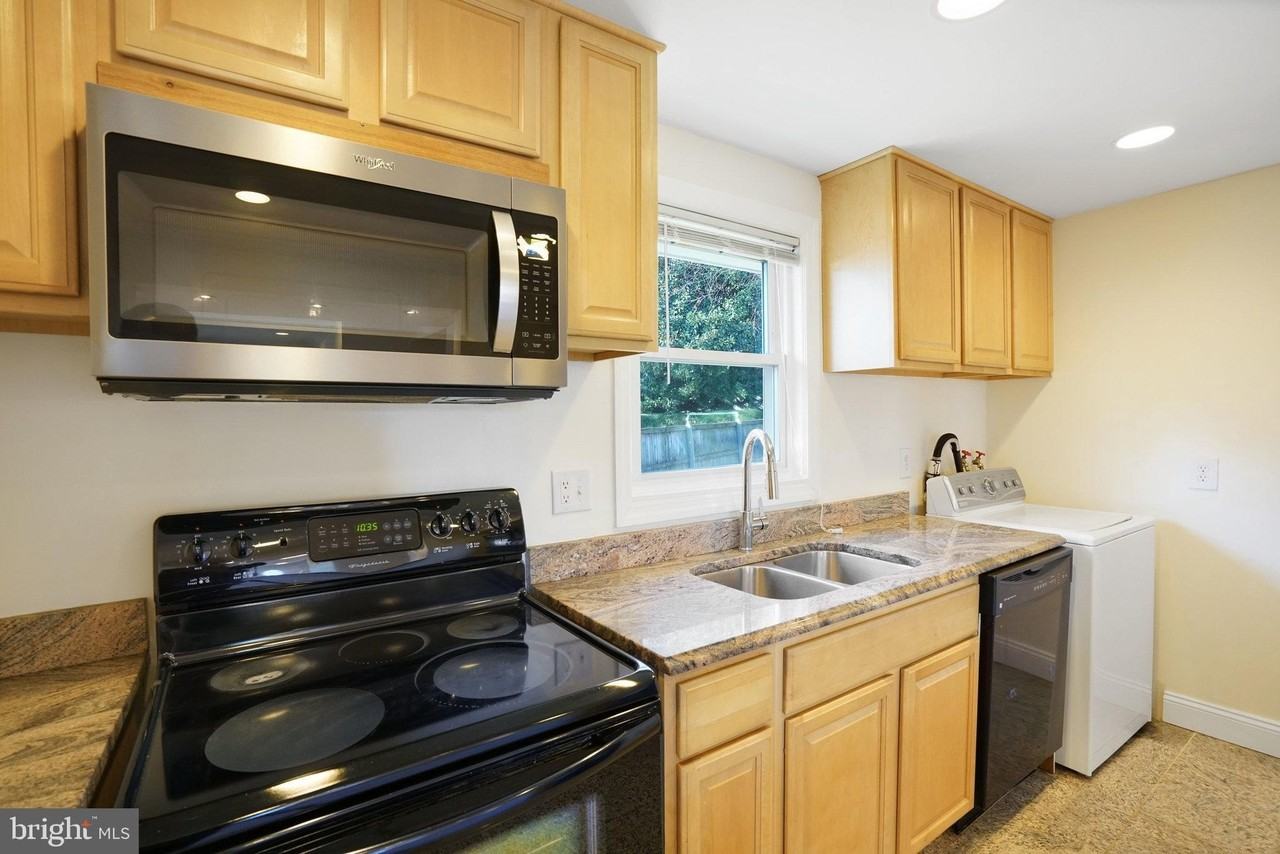 6924 Kenfig Dr - Photo 3 of 26