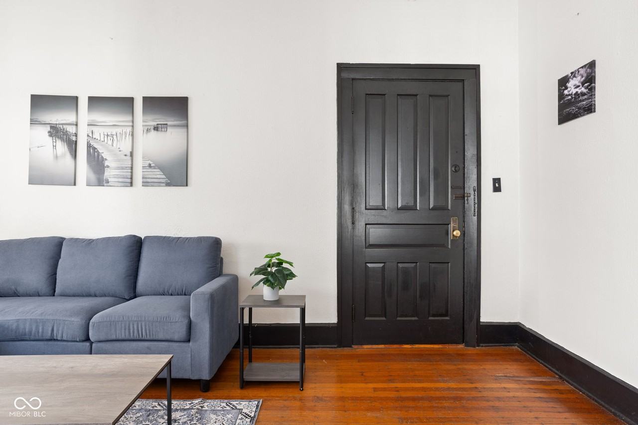 784 Woodruff Place East Dr ##2 - Photo 3 of 34